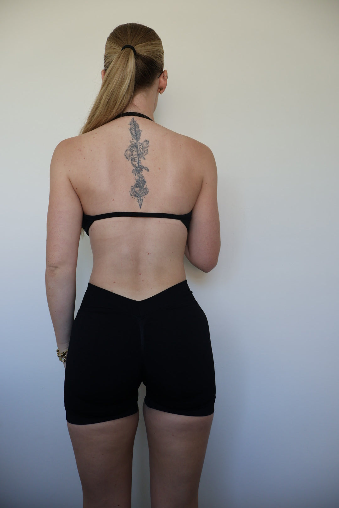 Silhouette X crop ￼- Black