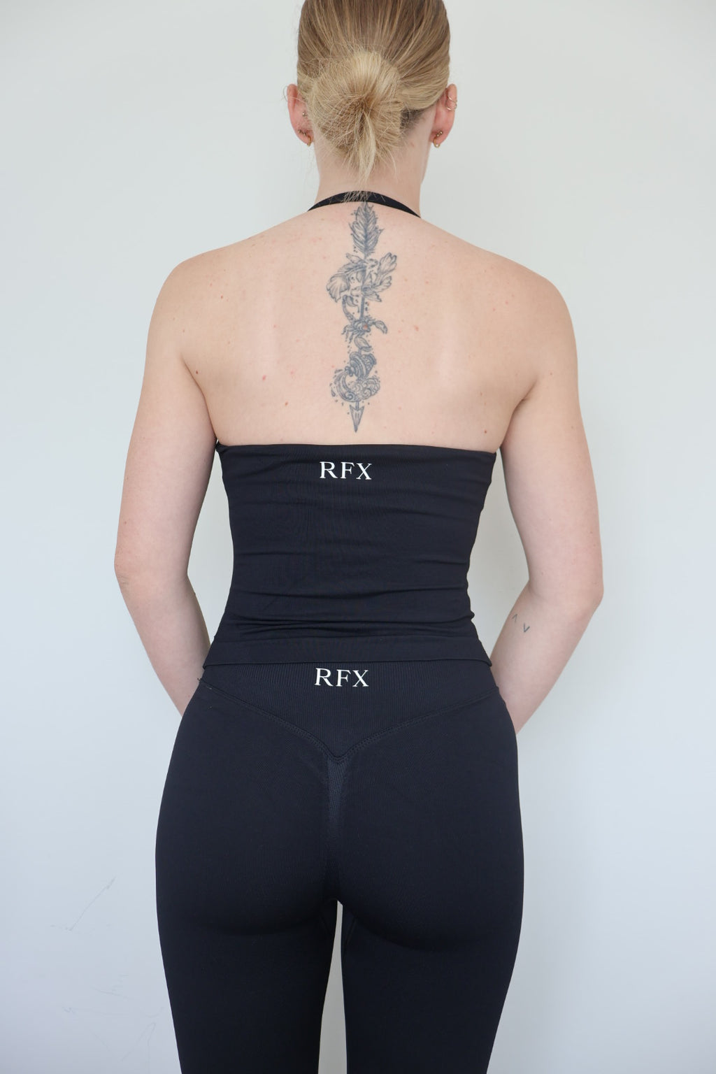 Form & Flow halter tank - Black