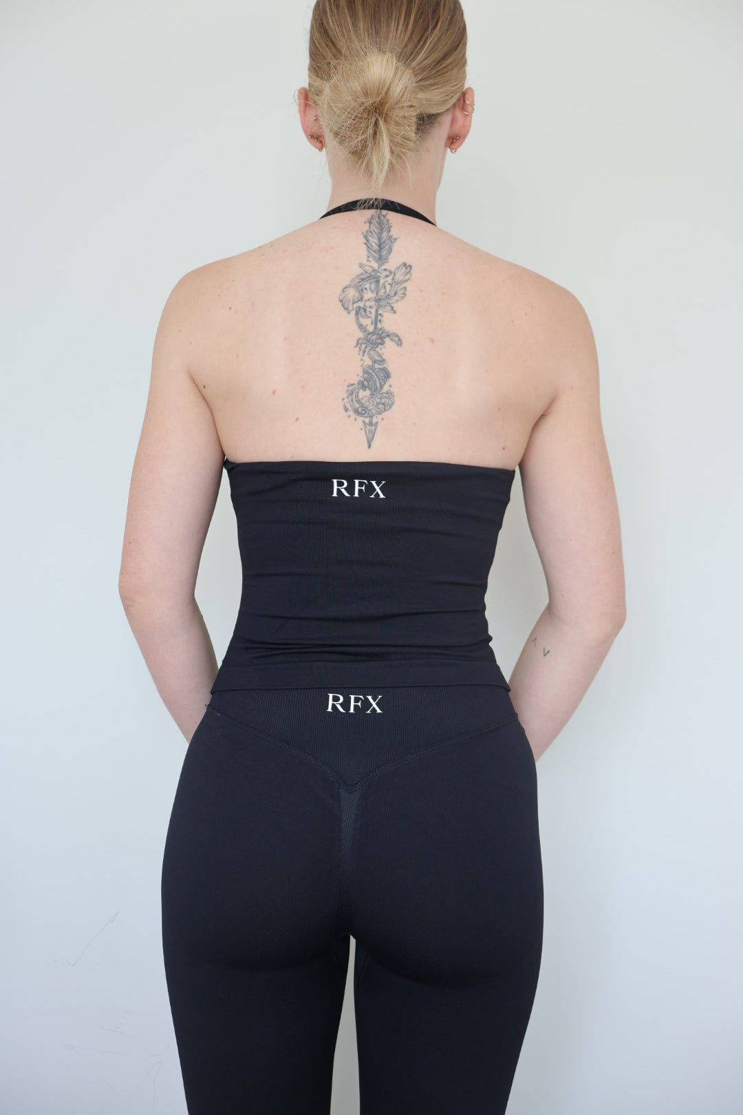 Form & Flow halter tank - Black