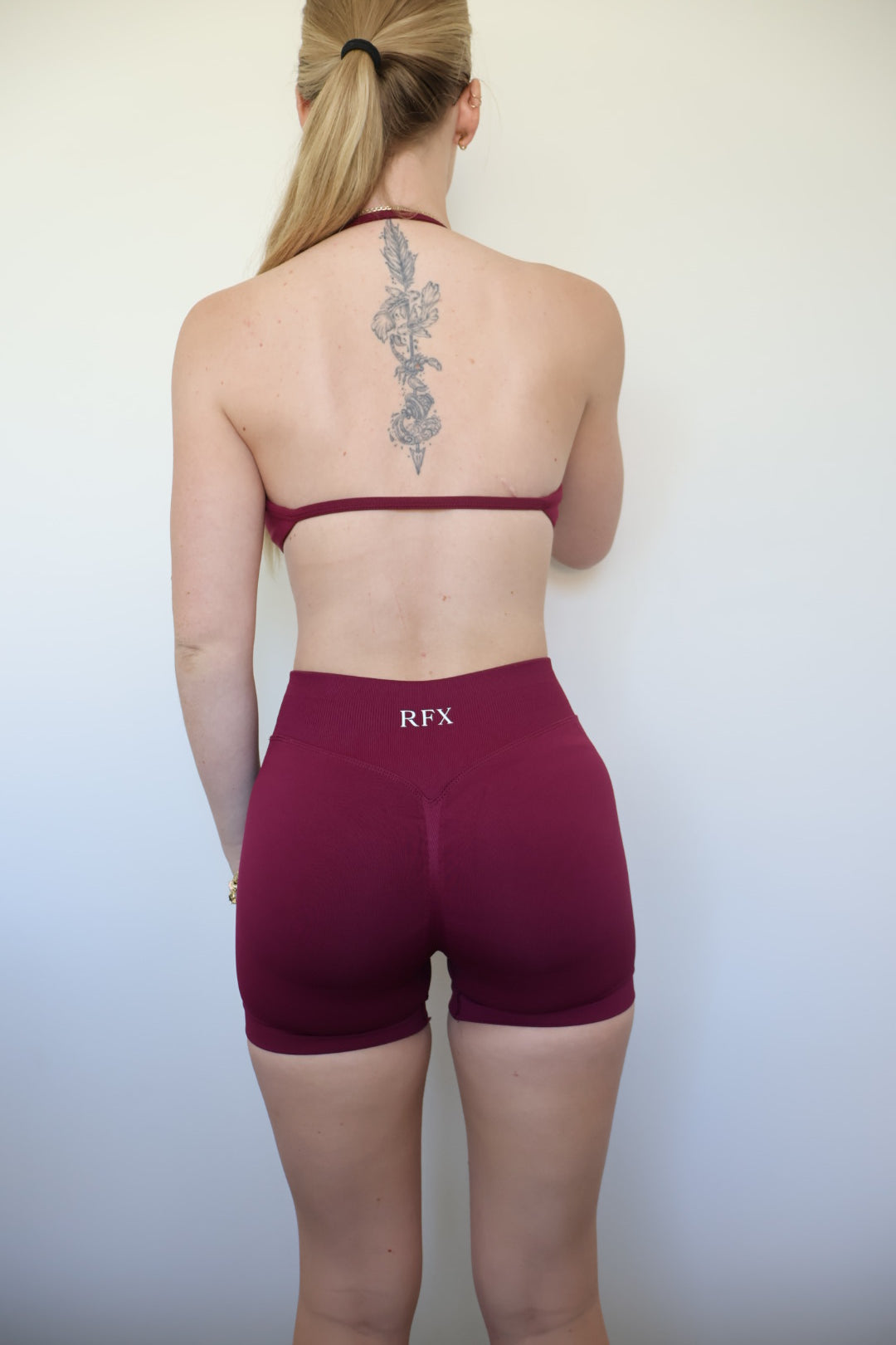 Silhouette X crop - Winterberry