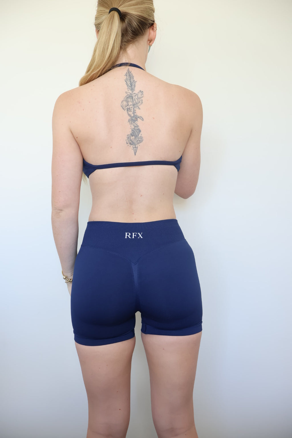 Silhouette X crop - Midnight Blue