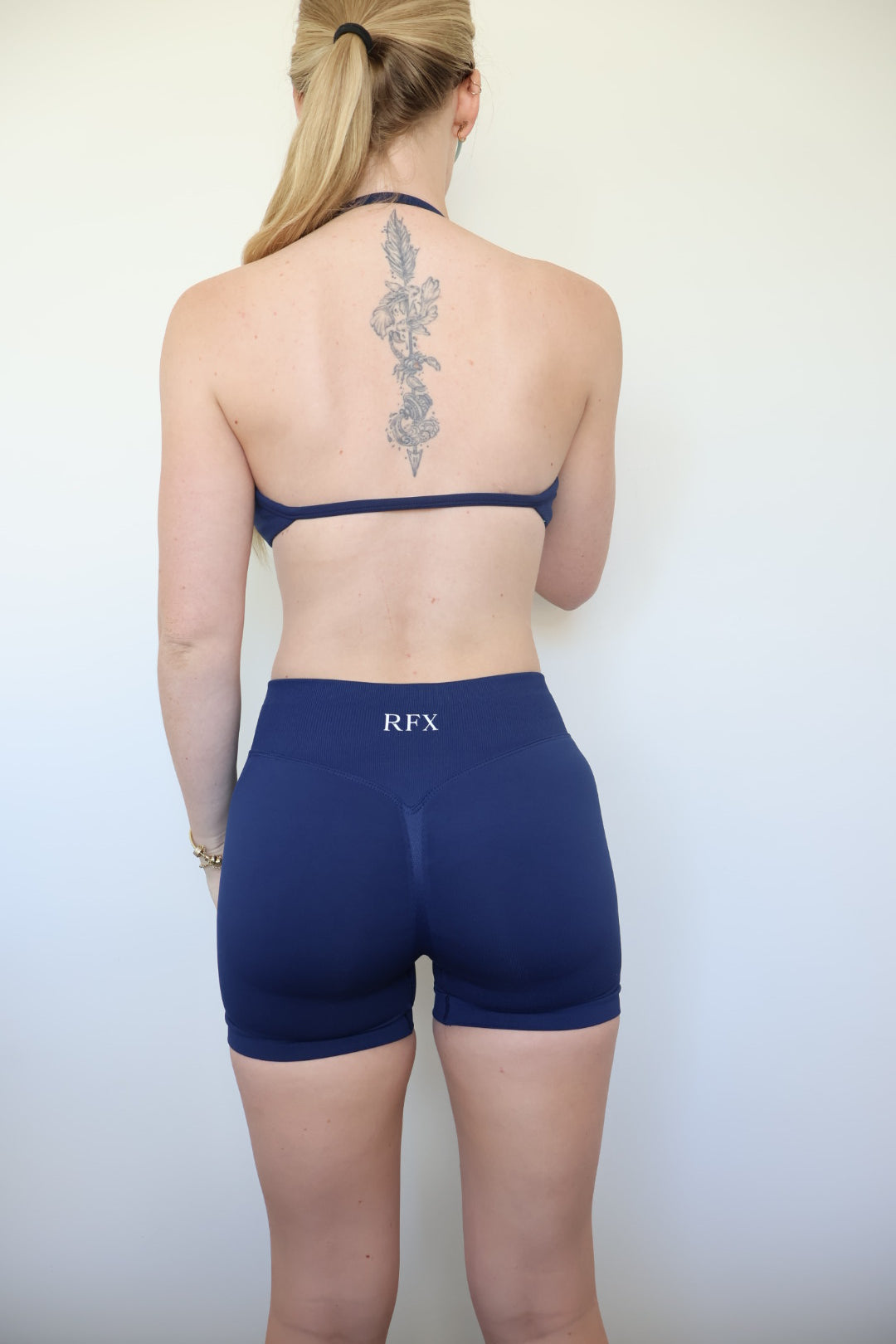 Silhouette X crop - Midnight Blue